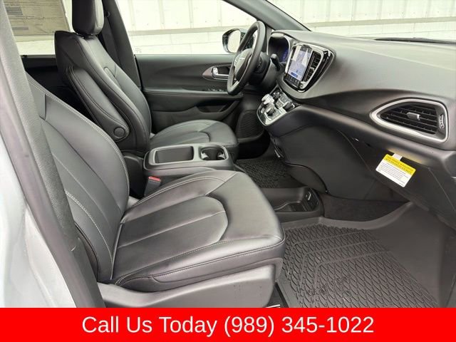 New 2026 Chrysler Voyager LX FWD image 33
