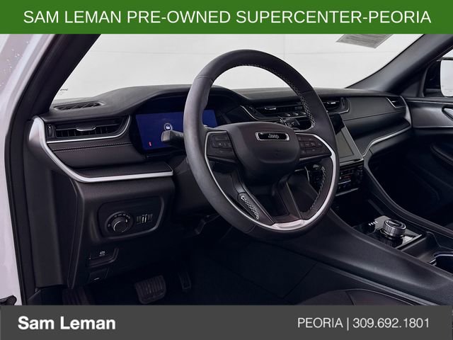 Used 2024 Jeep Grand Cherokee Altitude image 9