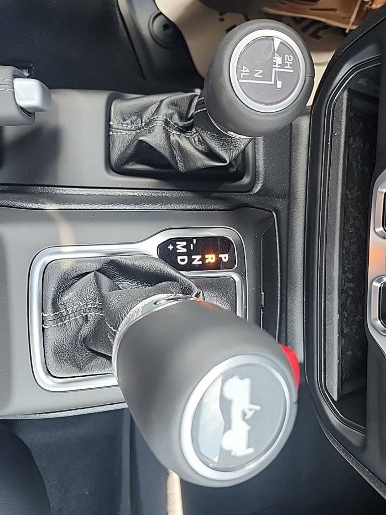 New 2025 Jeep Wrangler Unlimited Sahara AWD/4WD image 35