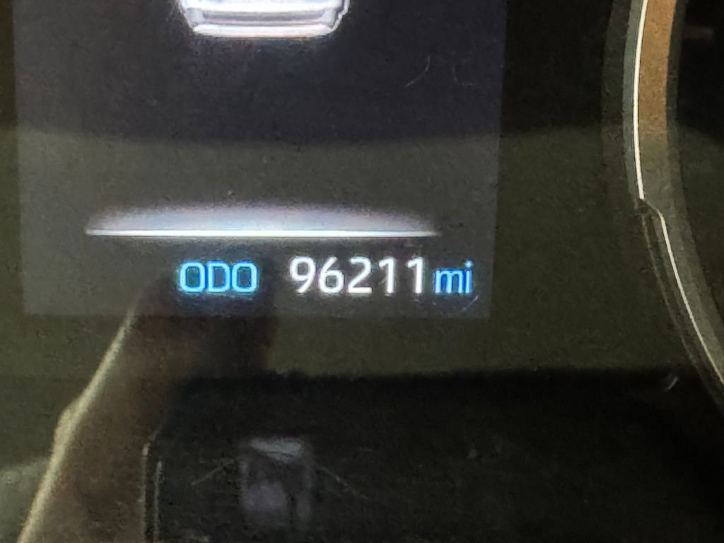 Used 2020 Toyota RAV4 XLE image 20