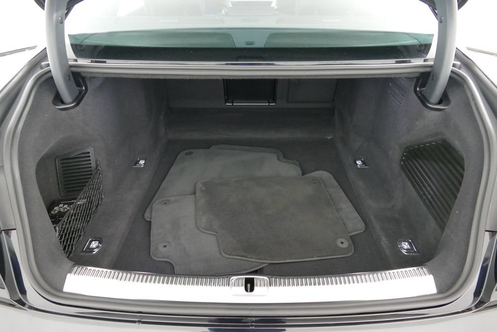 Used 2023 Audi S8 w/ S8 Executive Package AWD/4WD image 30