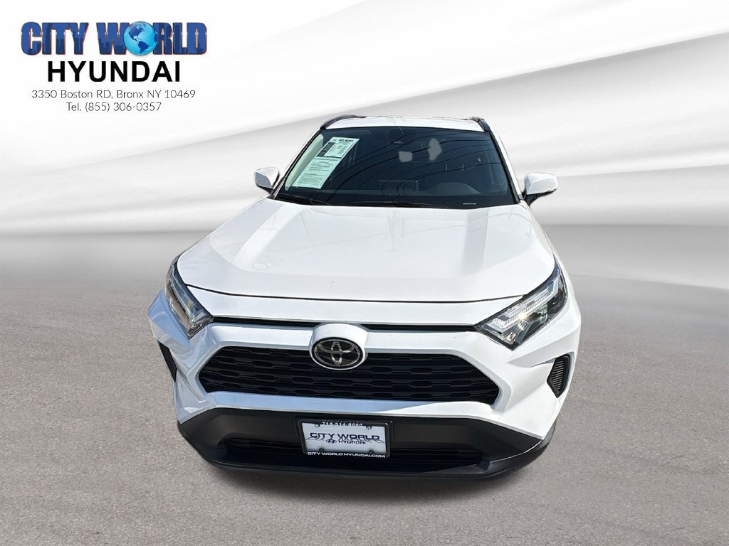 Used 2024 Toyota RAV4 XLE FWD image 8