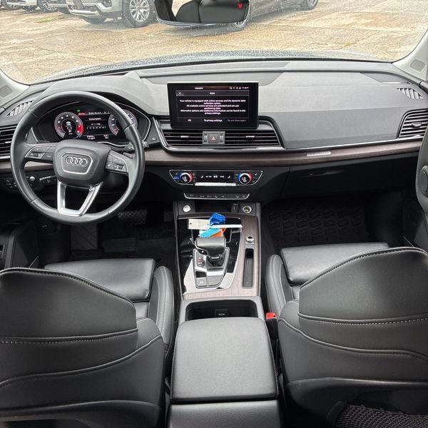 Used 2021 Audi Q5 Prestige w/ Prestige Package AWD/4WD image 4