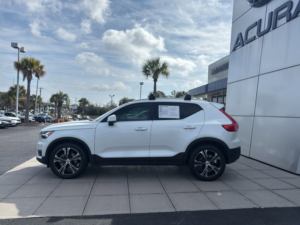 Used 2020 Volvo XC40 T4 Inscription w/ Protection Package Premier image 3