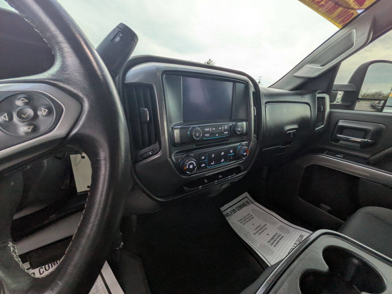 Used 2018 Chevrolet Silverado 1500 LT image 16