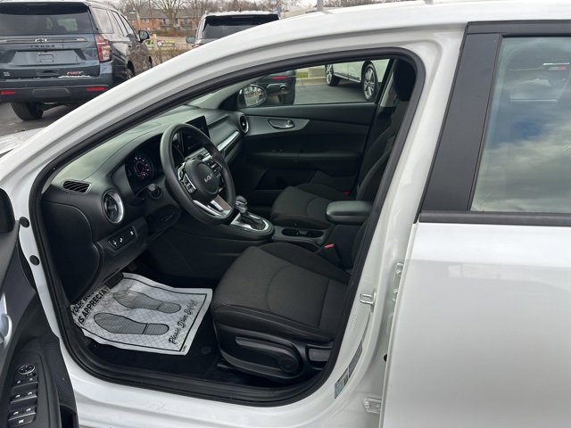 Used 2023 Kia Forte LXS w/ LXS Technology Package image 9