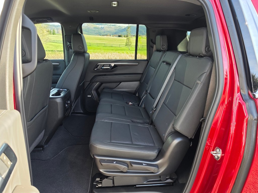 New 2026 Chevrolet Suburban LT w/ Comfort Package AWD/4WD image 21