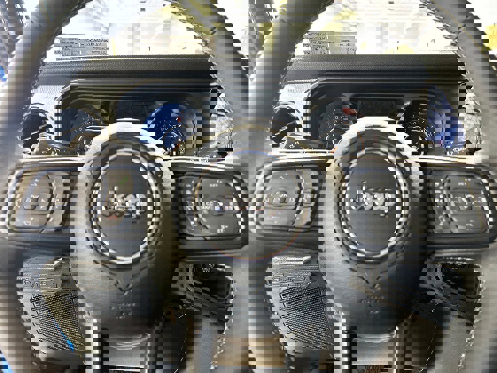 New 2025 Jeep Gladiator Sport image 15