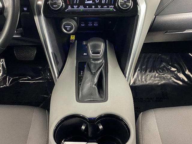 Certified 2023 Toyota Venza LE image 16