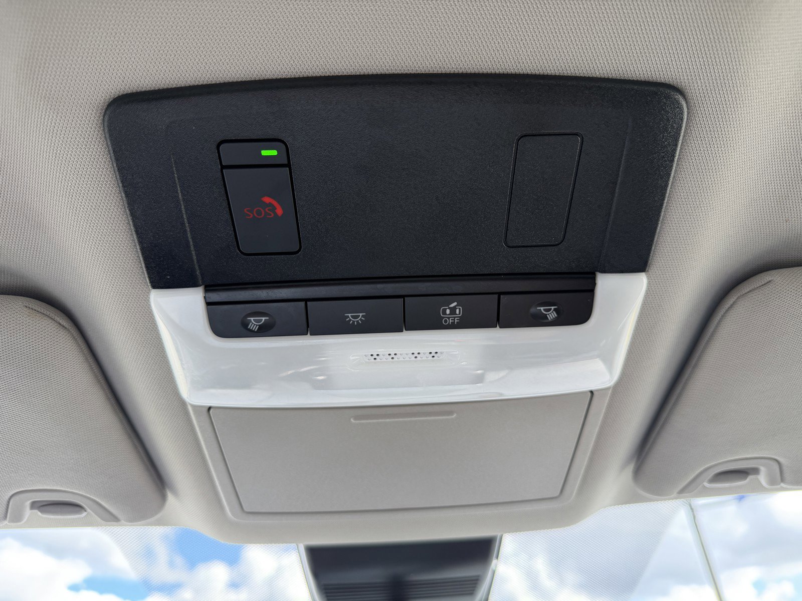 Used 2025 Nissan Altima 2.5 SV image 30