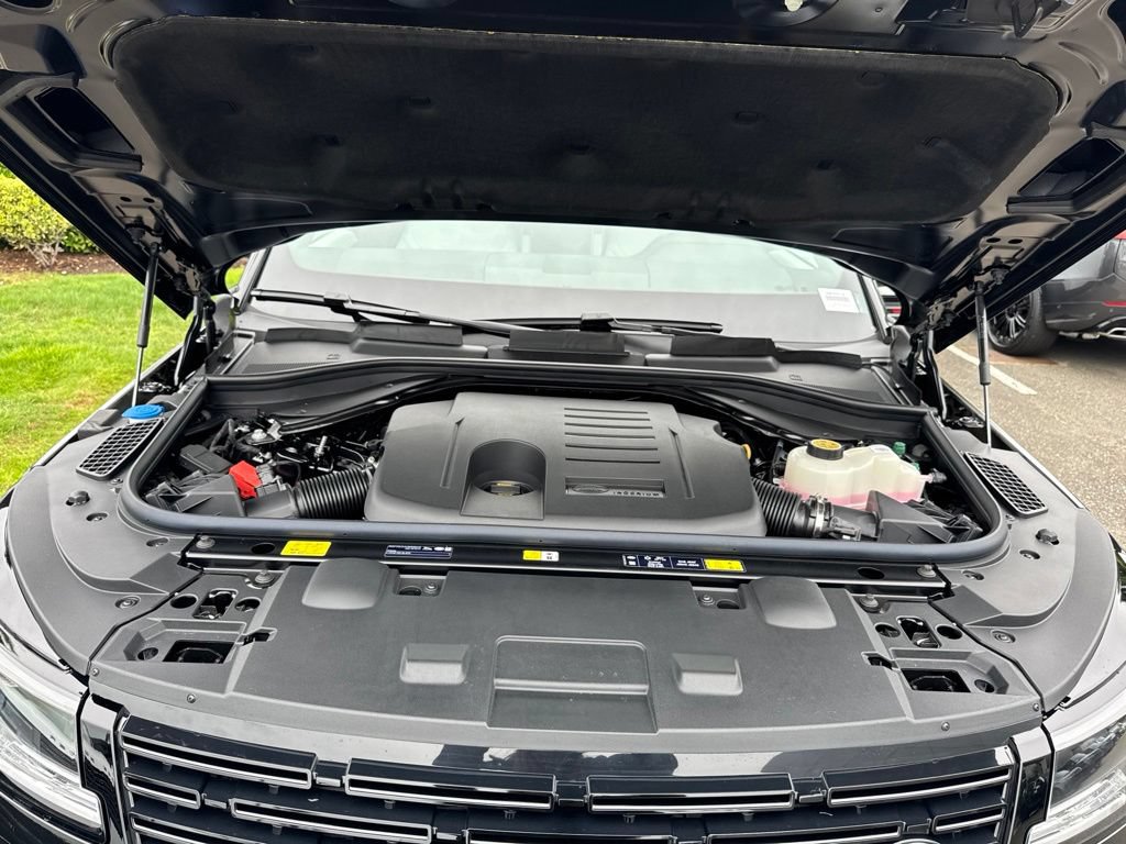 New 2026 Land Rover Range Rover Sport SE AWD/4WD image 25