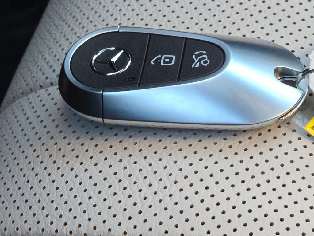 New 2026 Mercedes-Benz E 450 4MATIC Sedan image 37