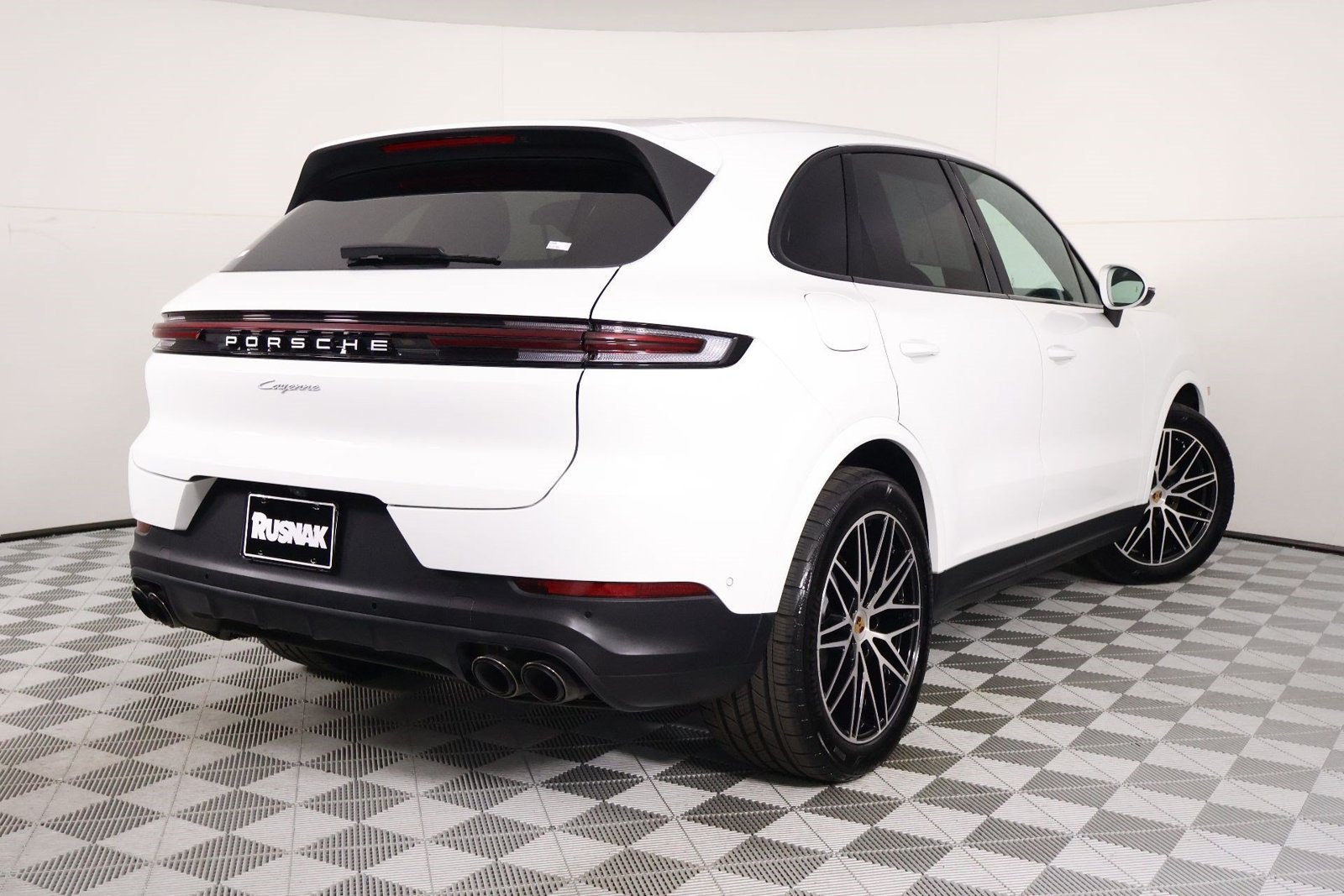 Certified 2026 Porsche Cayenne AWD/4WD image 7