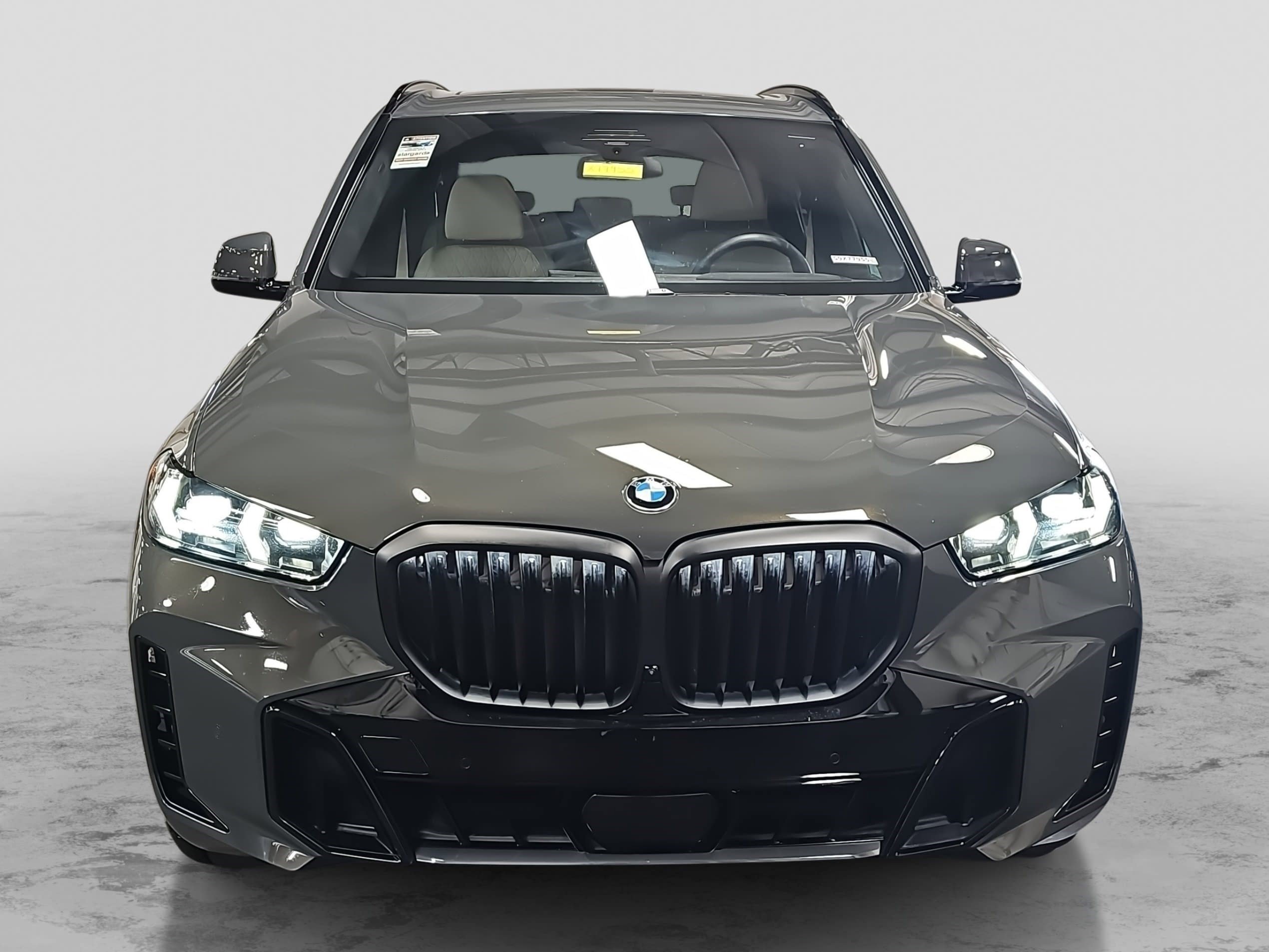 Used 2025 BMW X5 xDrive40i w/ M Sport Package image 2