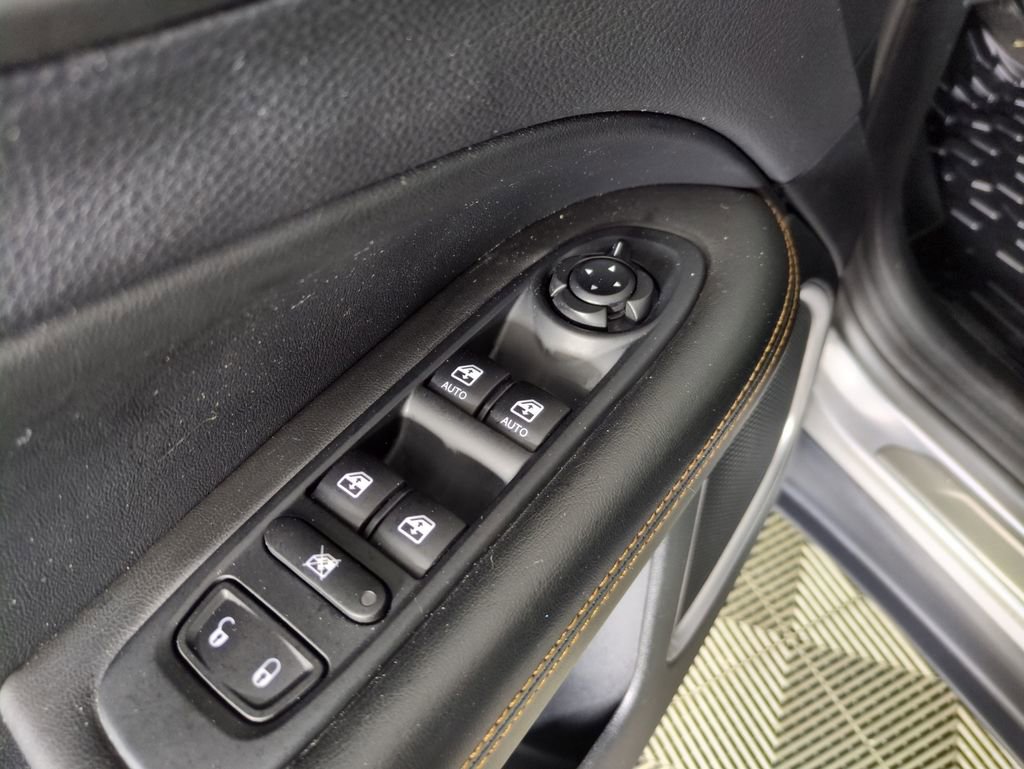 Used 2018 Jeep Compass Limited w/ Navigation Group image 11