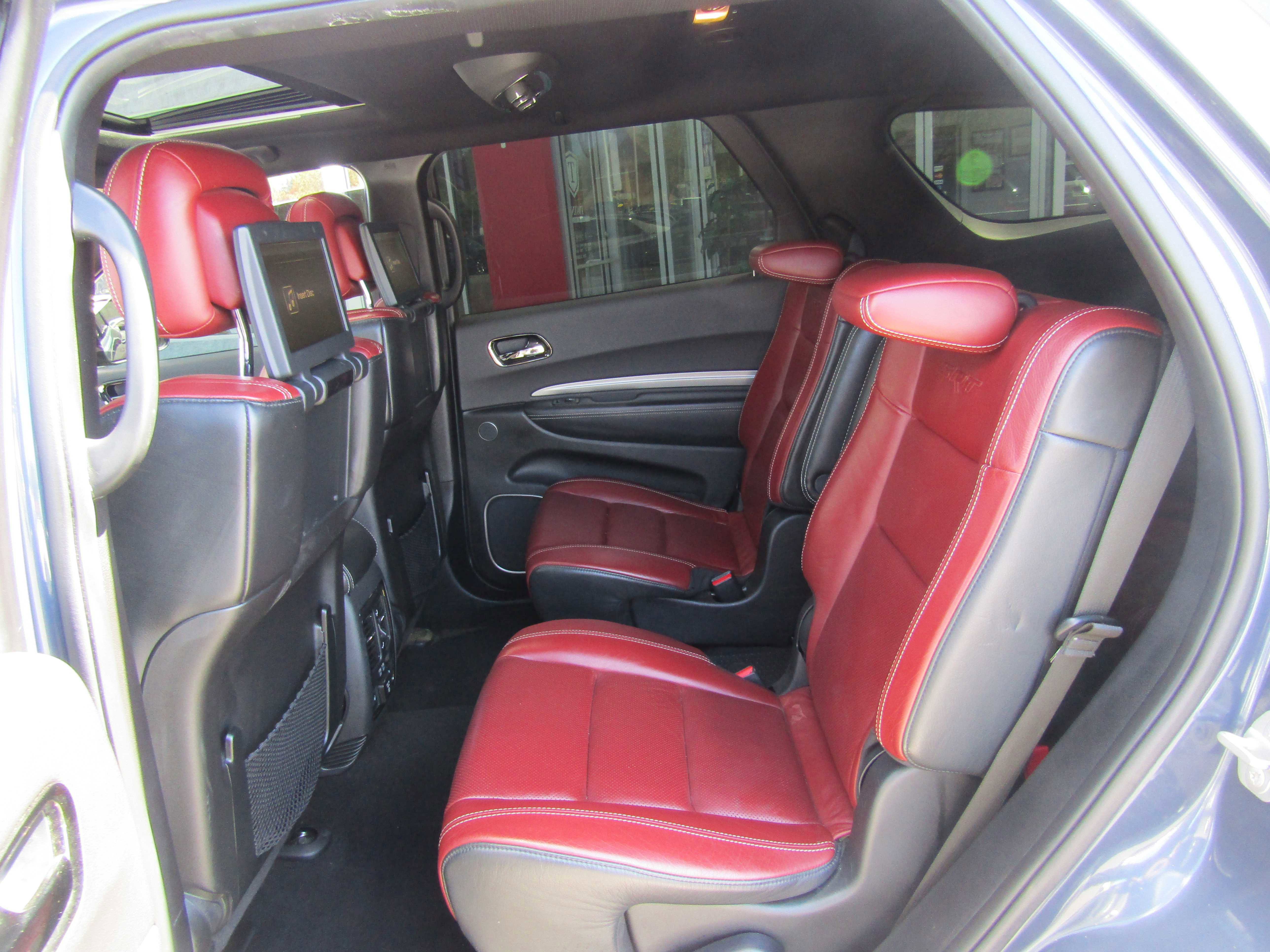 Used 2020 Dodge Durango SRT w/ Technology Group AWD/4WD image 14