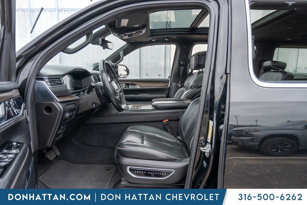 Used 2023 Jeep Grand Wagoneer Series II AWD/4WD image 5