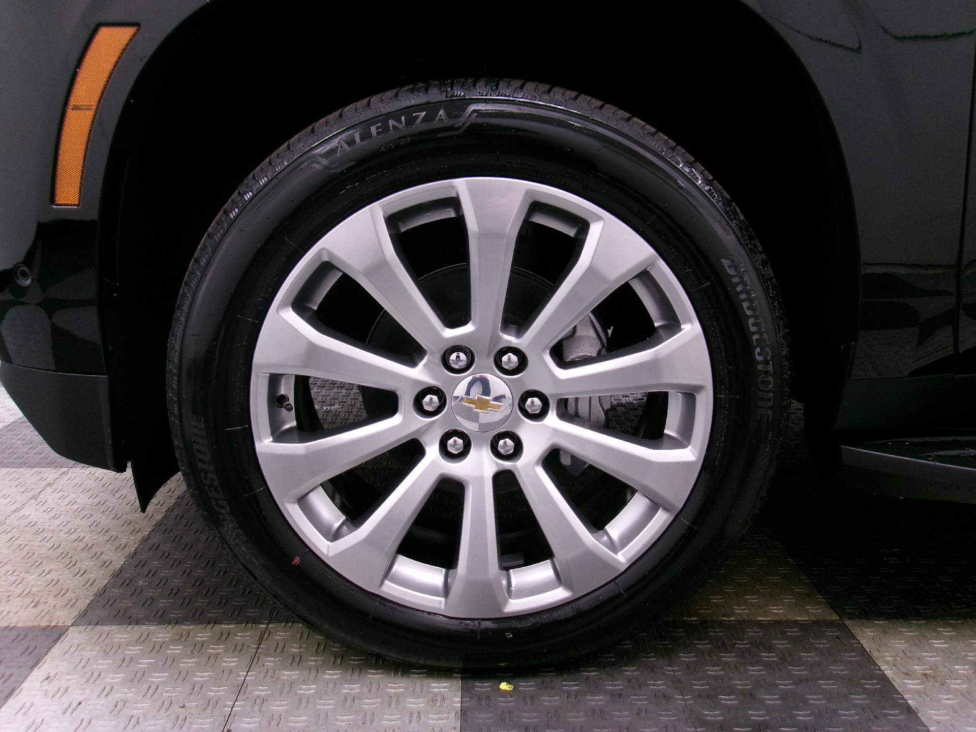 New 2026 Chevrolet Tahoe Premier w/ Sun And Tow Package AWD/4WD image 19