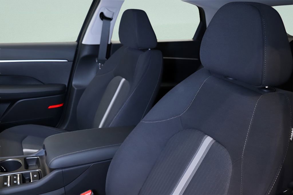 Certified 2025 Hyundai Sonata SE image 7
