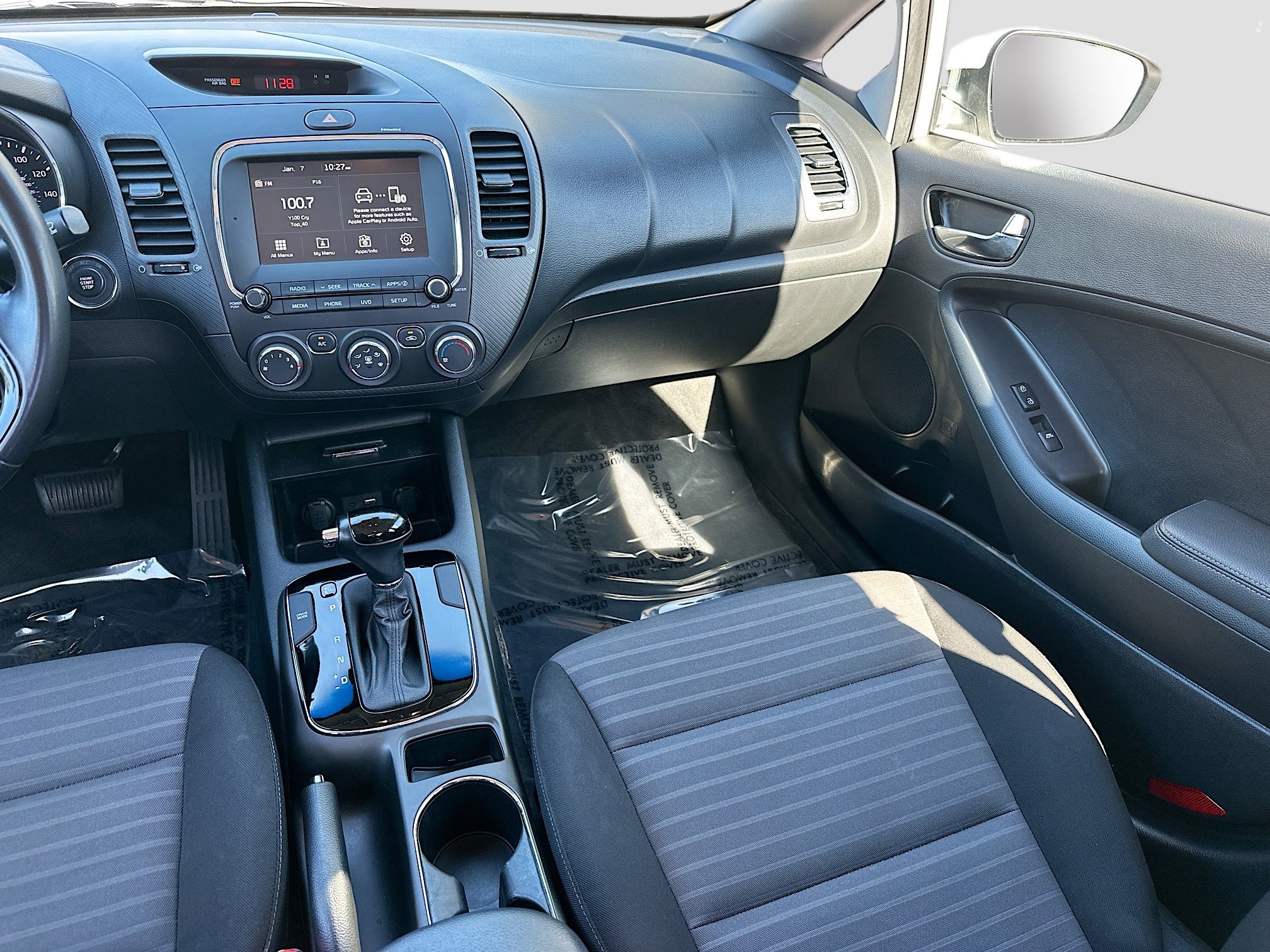 Used 2017 Kia Forte S w/ S Technology Package image 22