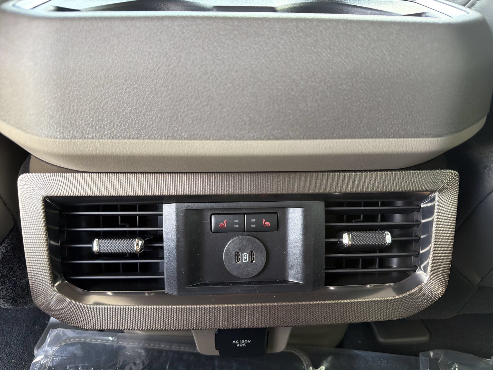 New 2026 Ford F350 Platinum AWD/4WD image 4