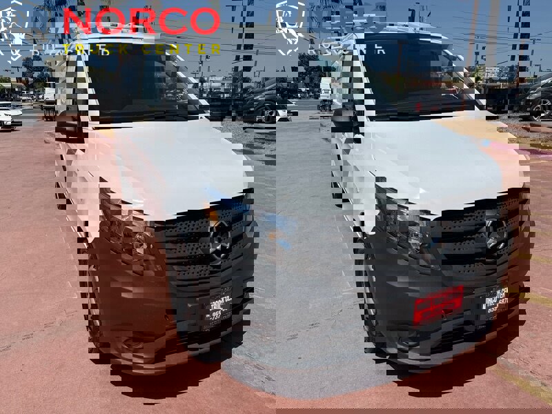 Used 2022 Mercedes-Benz Metris image 2