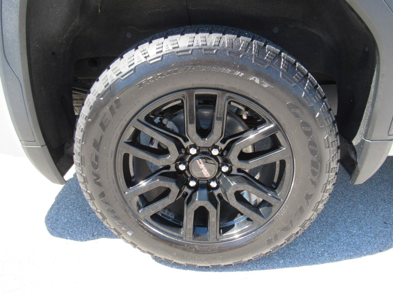 Used 2022 GMC Sierra 1500 Elevation w/ Preferred Package AWD/4WD image 8