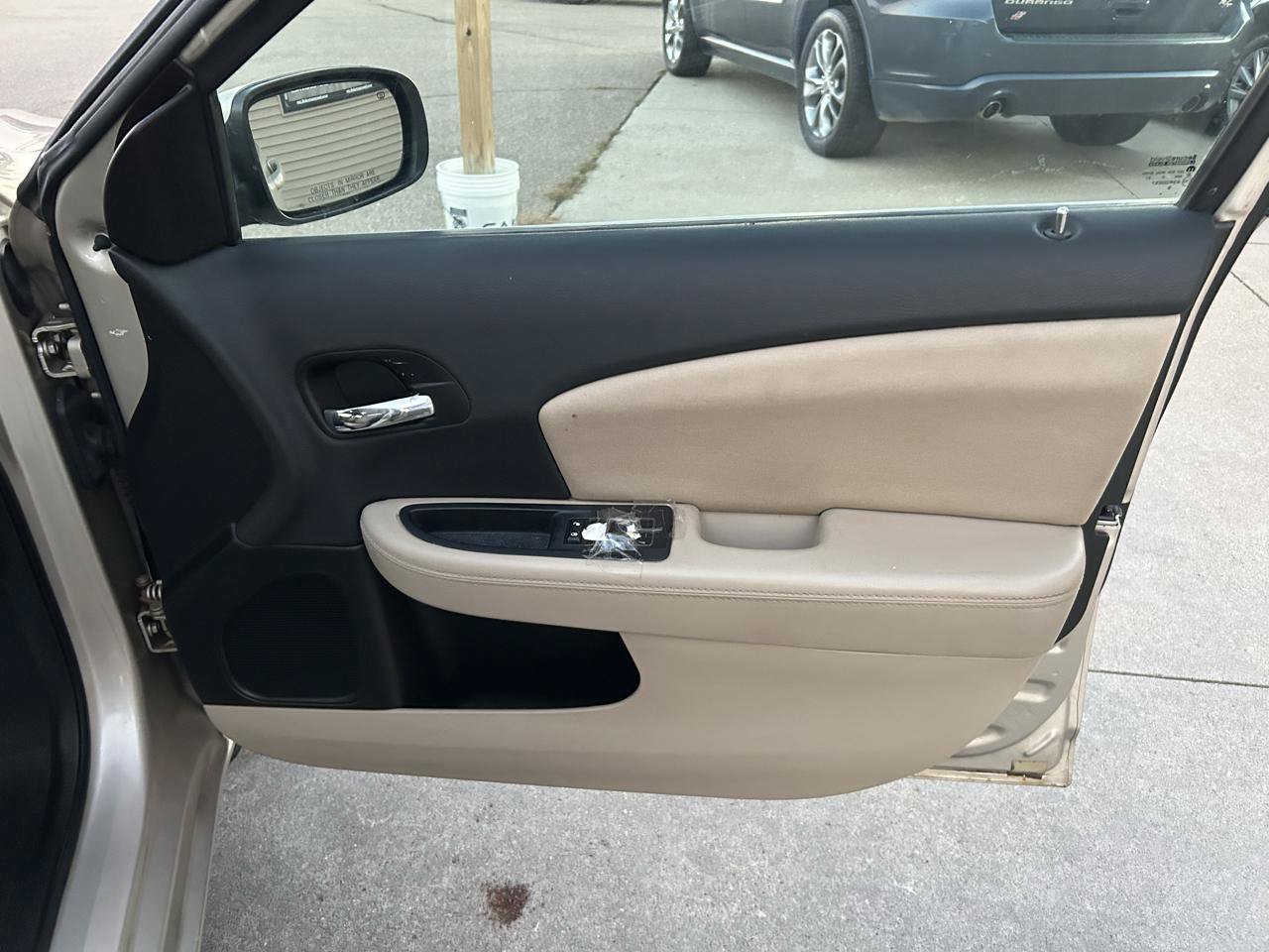 Used 2013 Chrysler 200 Touring FWD image 16