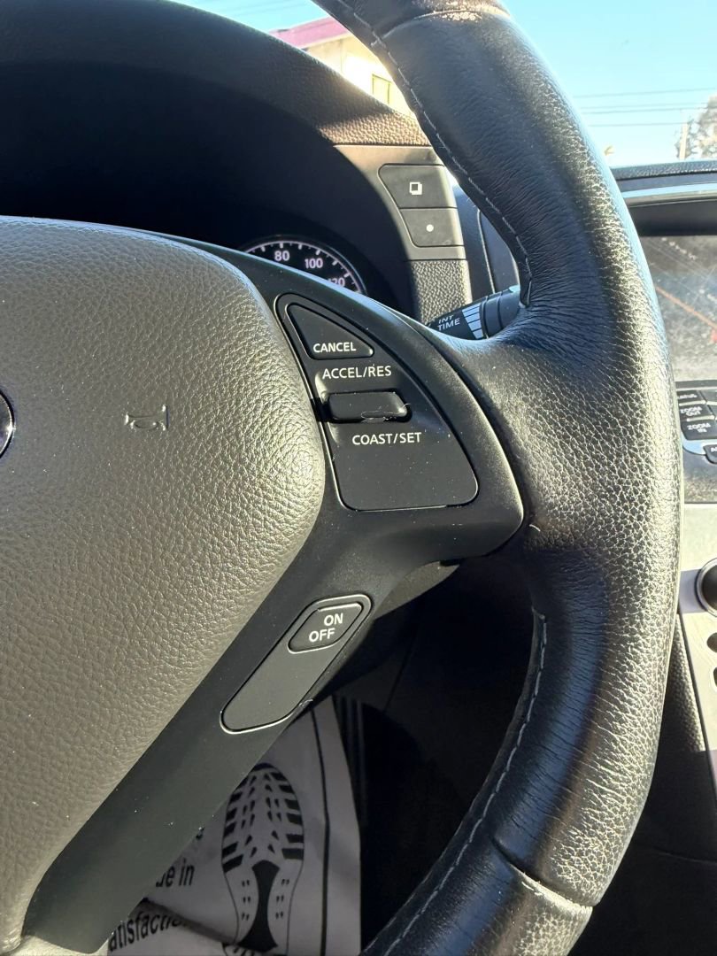 Used 2013 INFINITI G37 Sport image 18