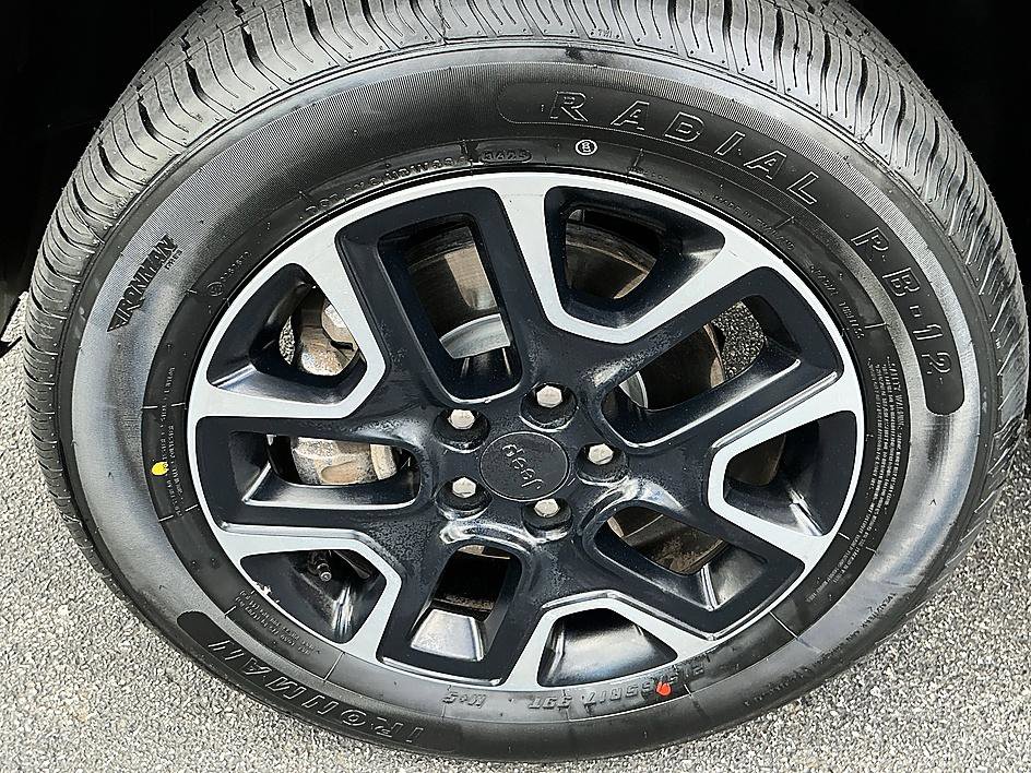 Used 2018 Jeep Compass Trailhawk w/ Cold Weather Group image 10