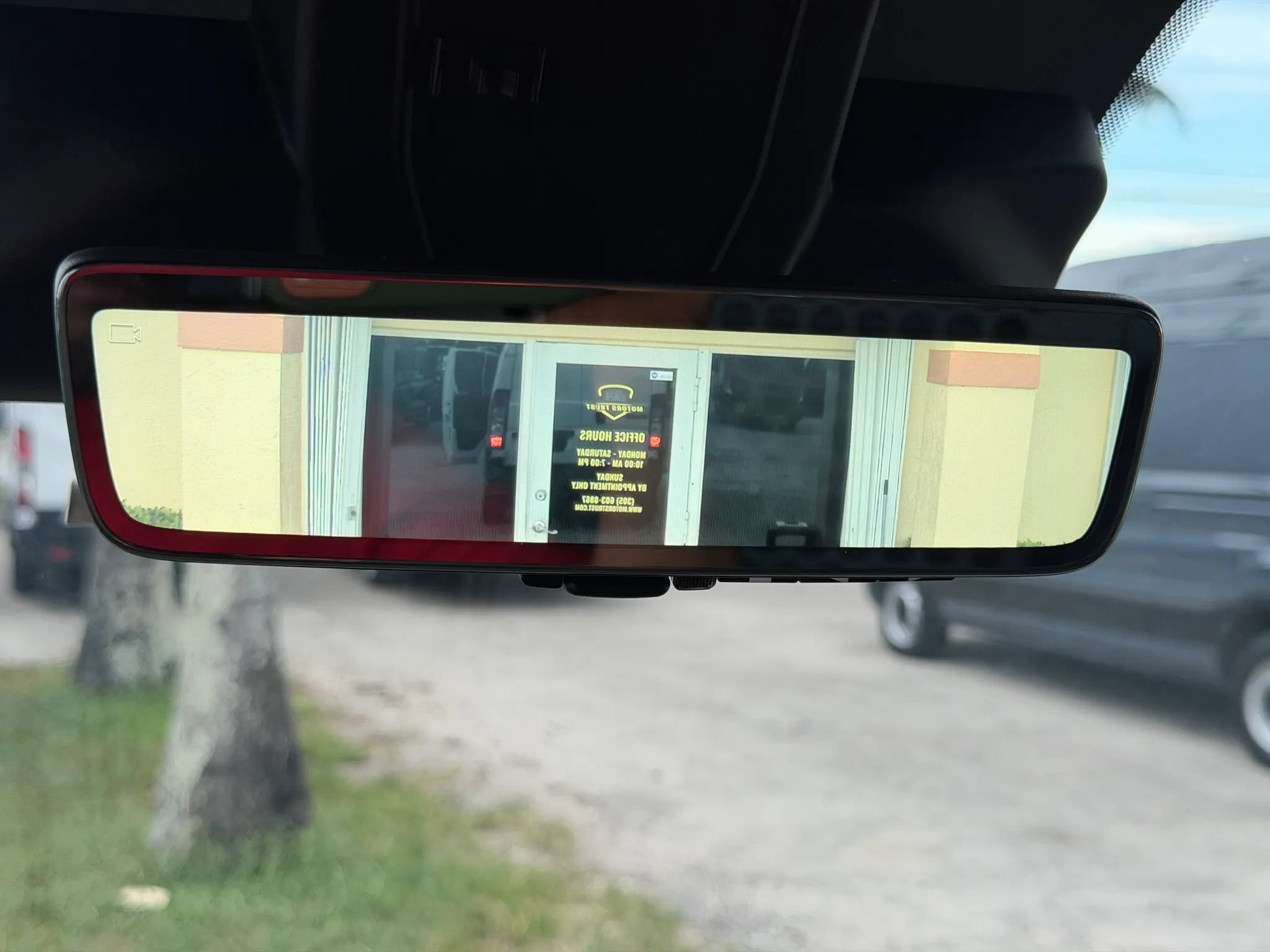 Used 2024 RAM ProMaster 2500 136 w/ Safety Group FWD image 17