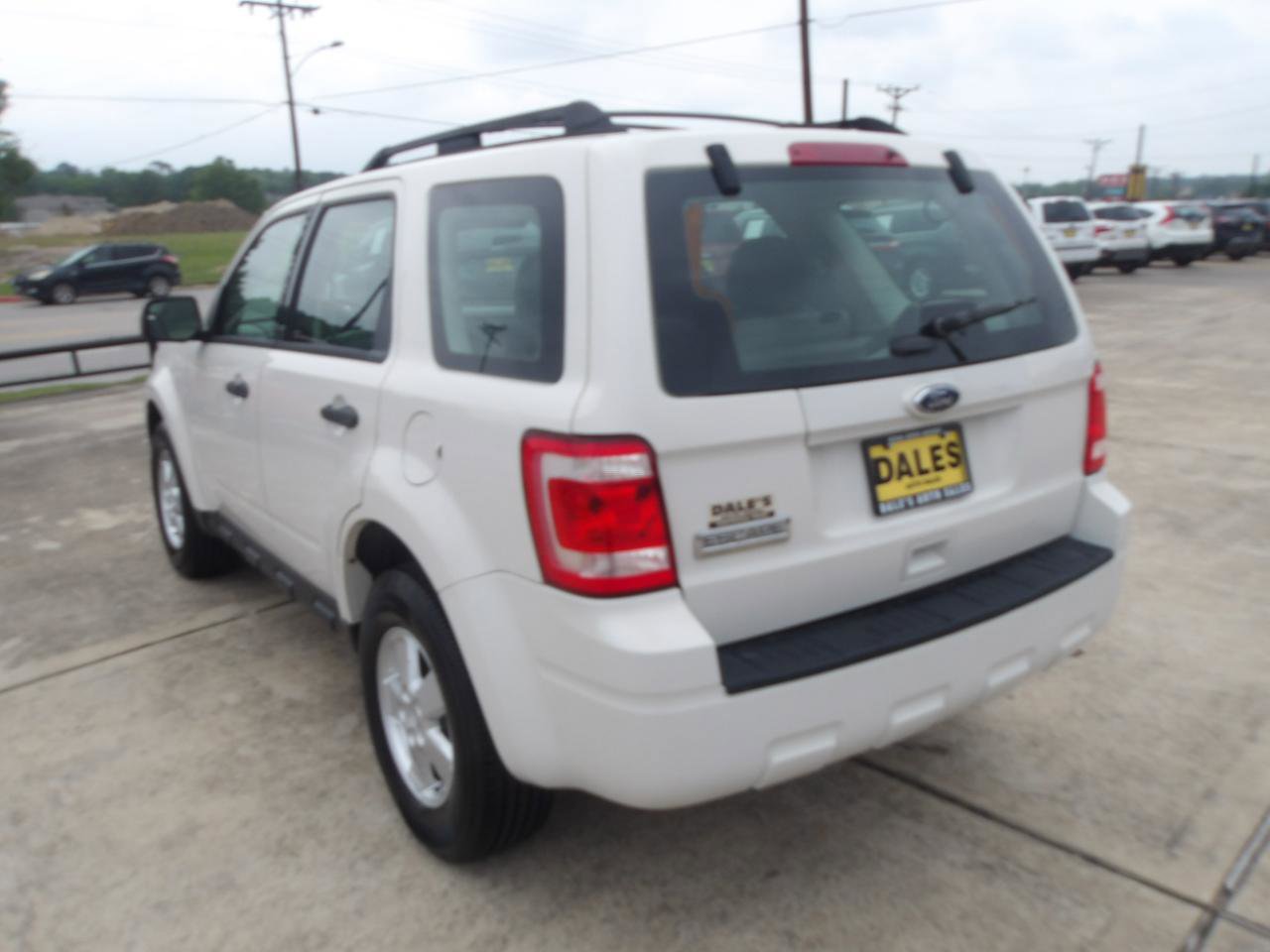 Used 2011 Ford Escape XLS w/ 102A Rapid Spec Order Code FWD image 14