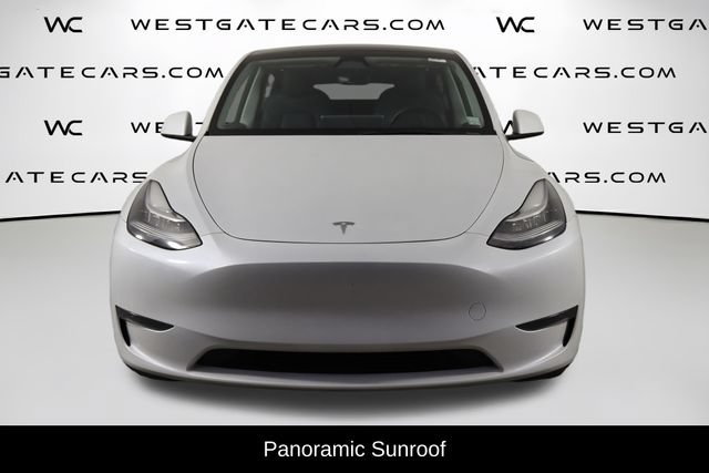 Used 2023 Tesla Model Y Long Range AWD/4WD image 2