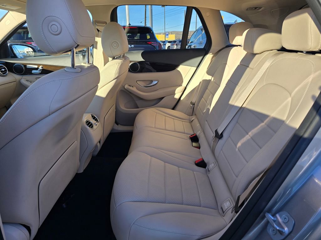 Used 2021 Mercedes-Benz GLC 300 4MATIC image 18