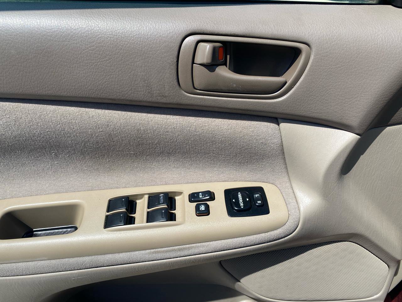 Used 2003 Toyota Camry XLE FWD image 16