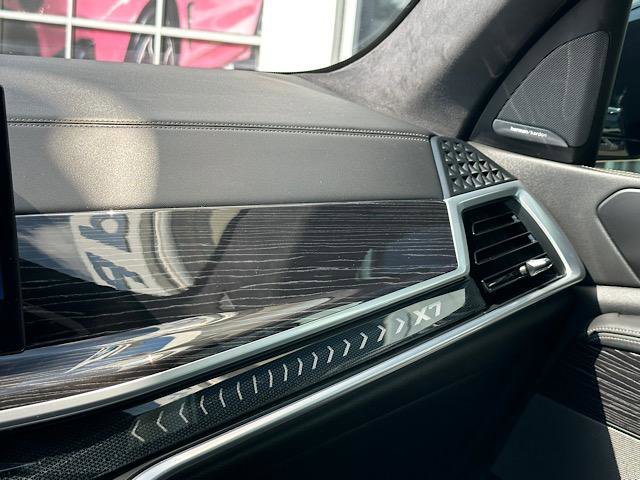 Certified 2023 BMW X7 xDrive40i w/ M Sport Package image 27