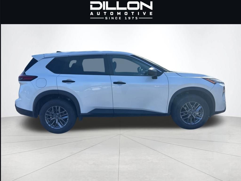 Used 2024 Nissan Rogue S AWD/4WD image 22