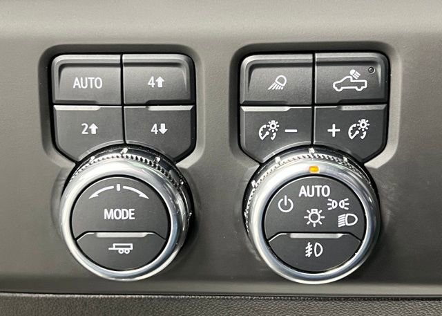 Used 2025 GMC Sierra 3500 AT4 w/ AT4 Premium Plus Package image 29