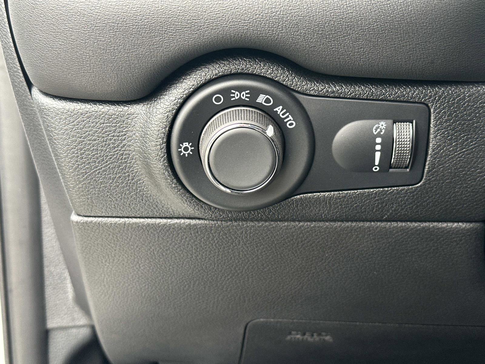 Certified 2025 Dodge Durango GT image 32