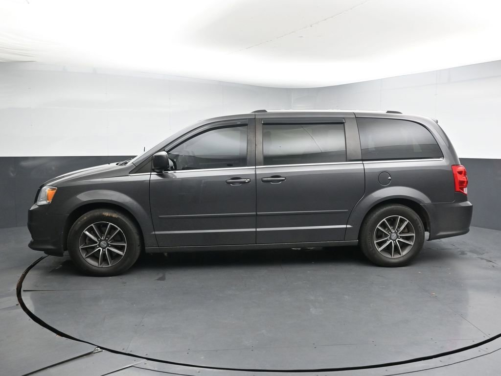 Used 2017 Dodge Grand Caravan SXT FWD image 5