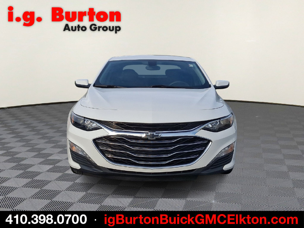 Used 2019 Chevrolet Malibu LT w/ Driver Confidence Package FWD image 2