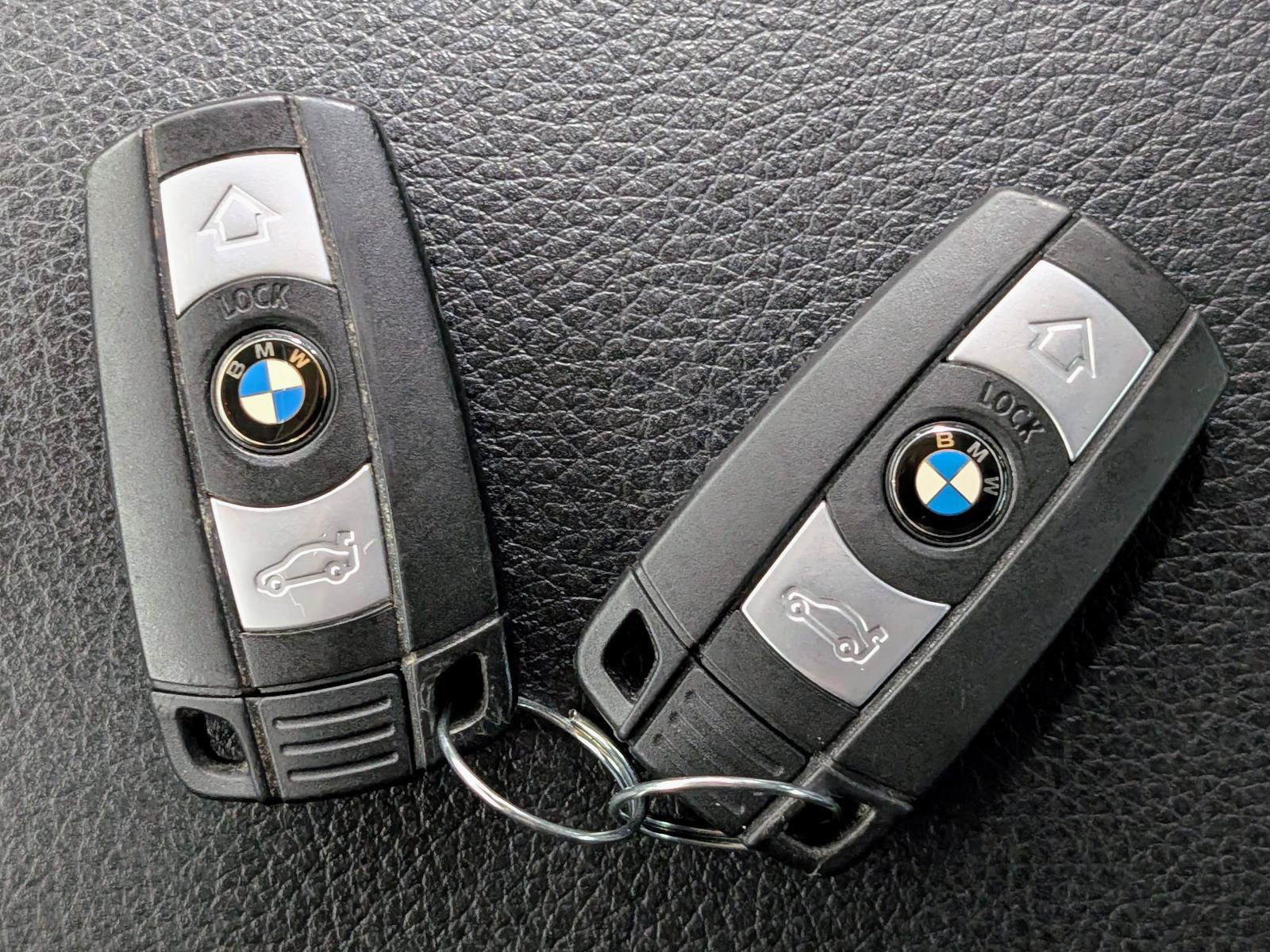 Used 2011 BMW 335i xDrive Sedan AWD/4WD image 37