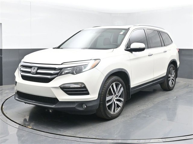 Used 2017 Honda Pilot Touring image 5