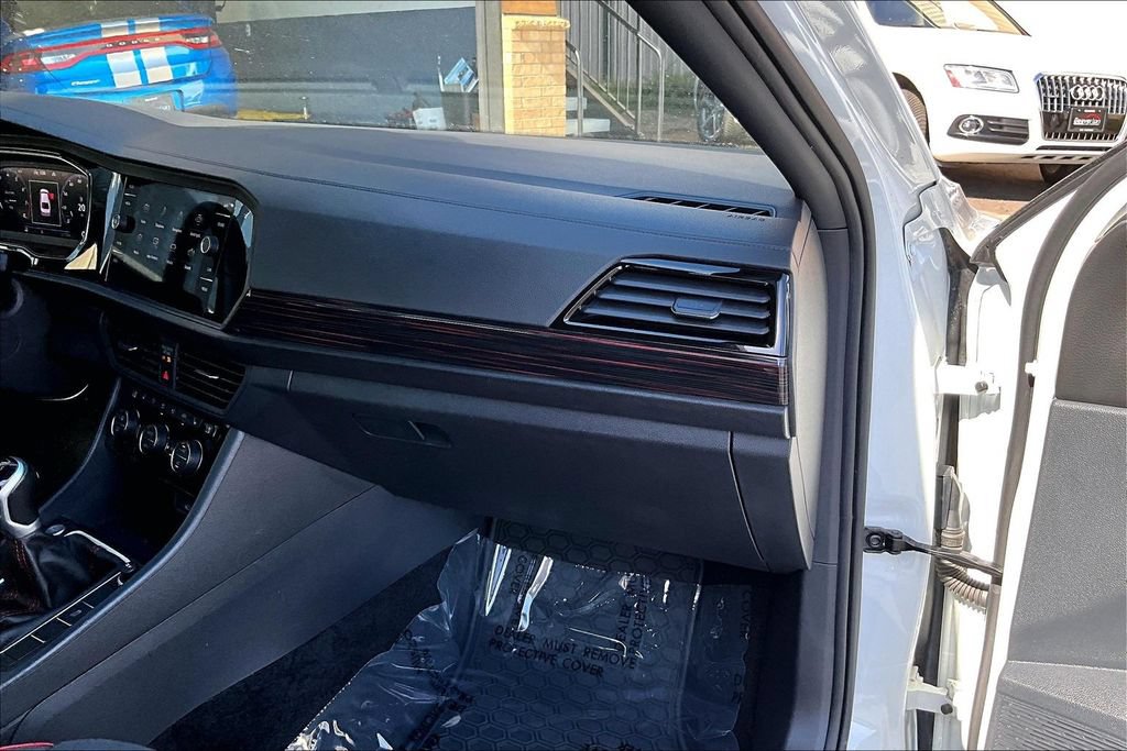 Used 2024 Volkswagen Jetta GLI 40th Anniversary Edition FWD image 18