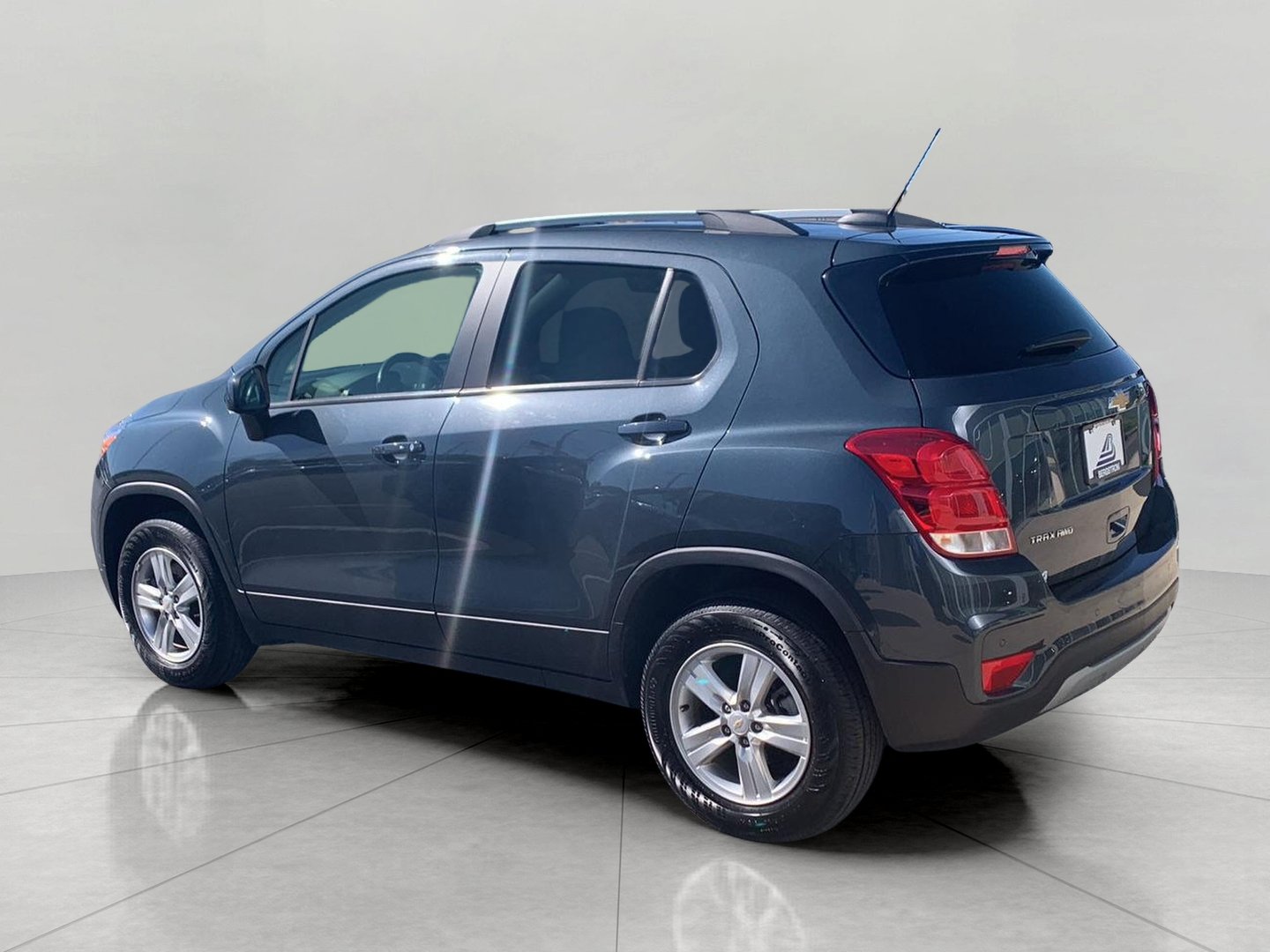 Used 2021 Chevrolet Trax LT w/ Premium Seat Package AWD/4WD image 5