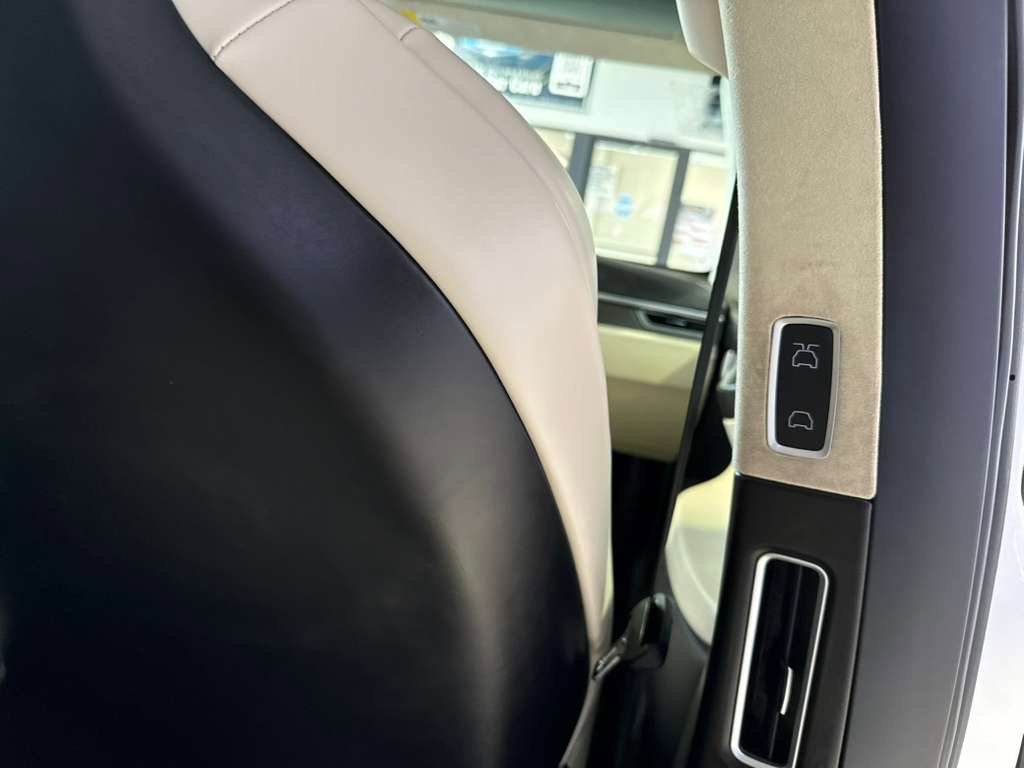 Used 2017 Tesla Model X 75D AWD/4WD image 53