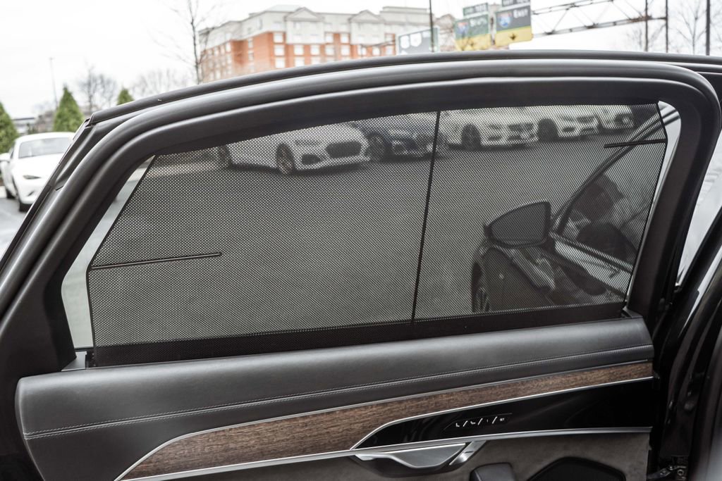 Used 2021 Audi A8 L 4.0T w/ Luxury Package image 43