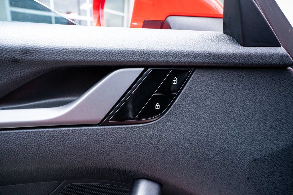 Used 2020 Porsche 911 Carrera RWD image 29