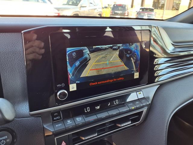 Used 2025 Toyota Camry SE FWD image 27