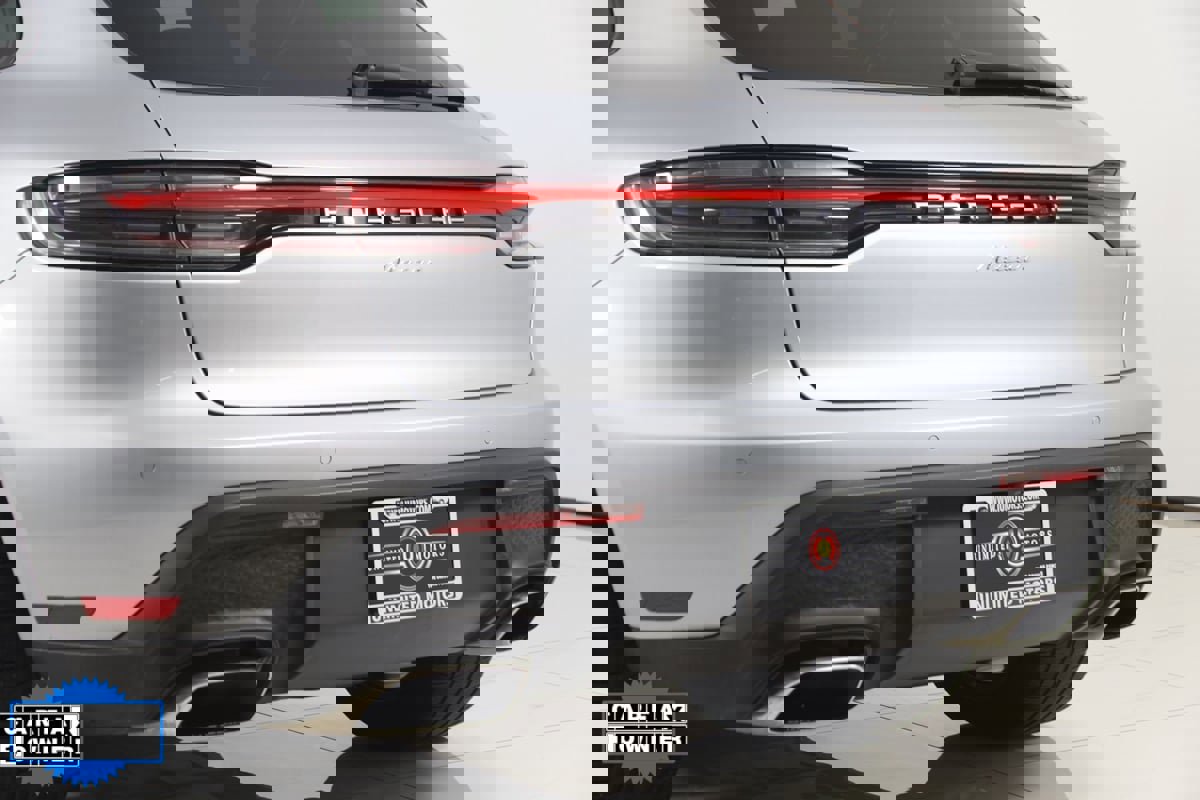 Used 2022 Porsche Macan image 24